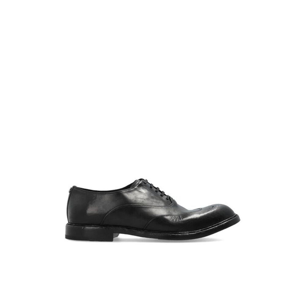 Leather shoes with a vintage effect